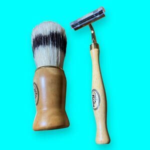 Instinct Mens Shaving Brush and Razor In Wooden Gift Box New Original Tag